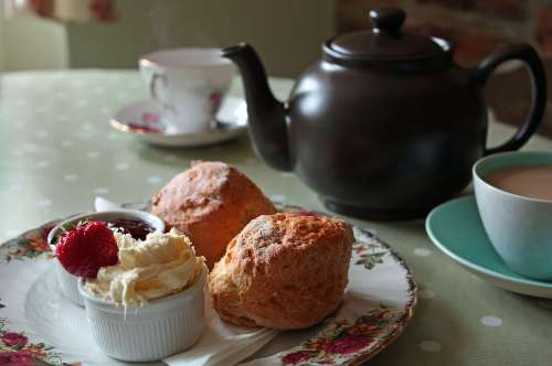 cream tea and cups